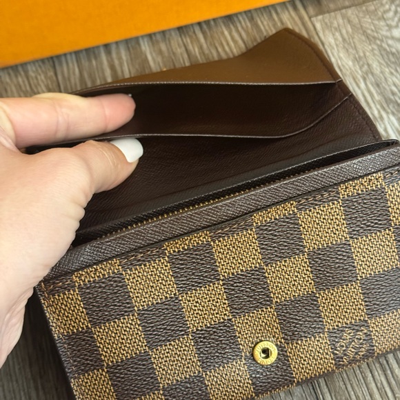 FLASH SALE!! Louis Vuitton Damier Ebene Porte Monnaie Tresor Wallet - Picture 7 of 13